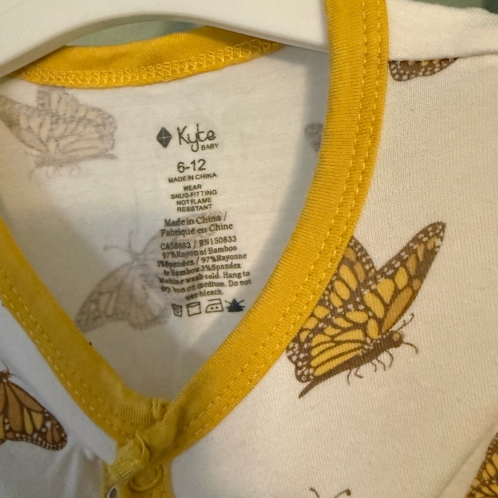 Kyte Baby RARE button romper - Picture 2 of 2